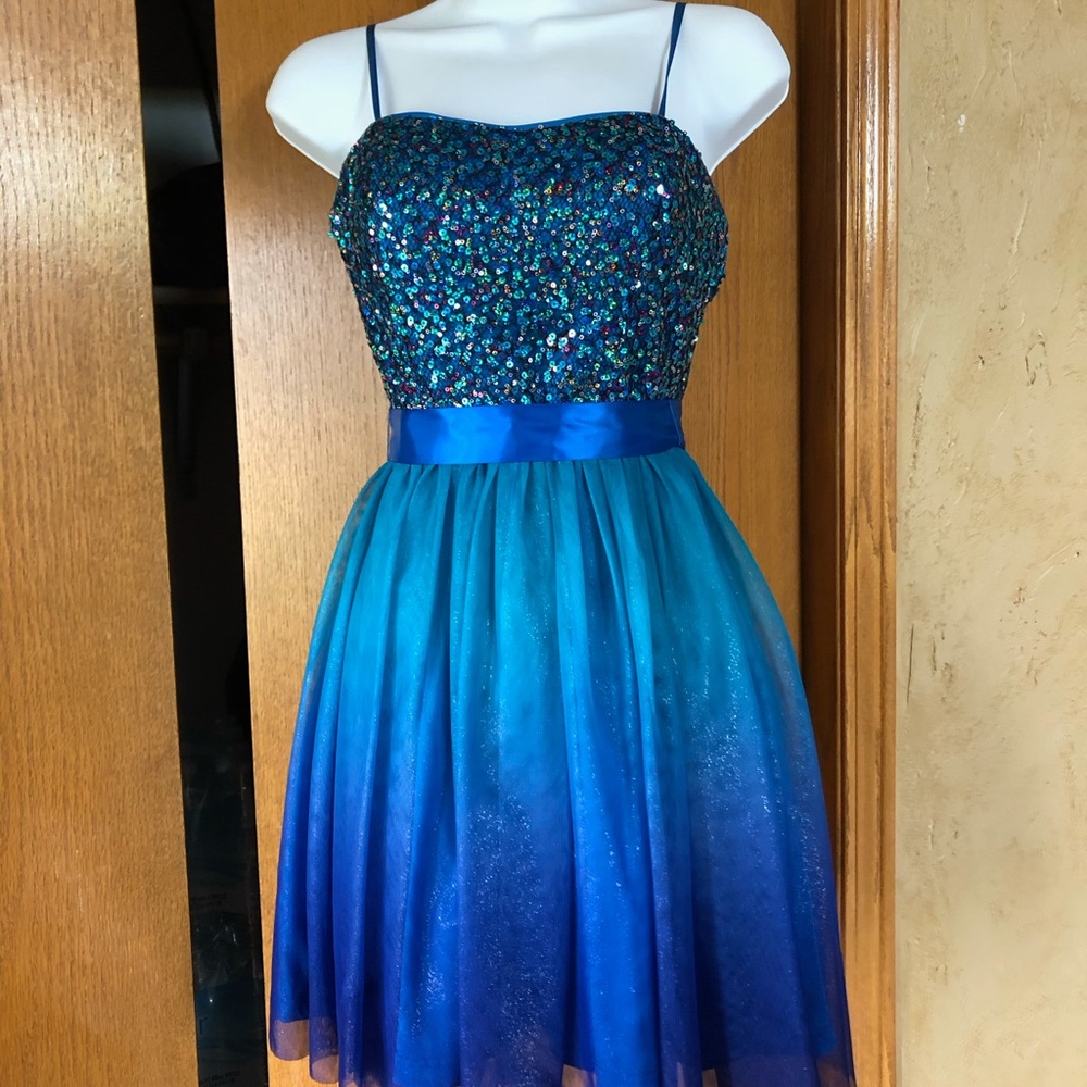 Formal/Homecoming Dress